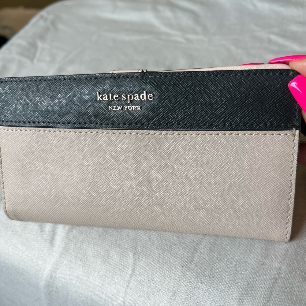 Kate Spade Black and Tan Women's wallet